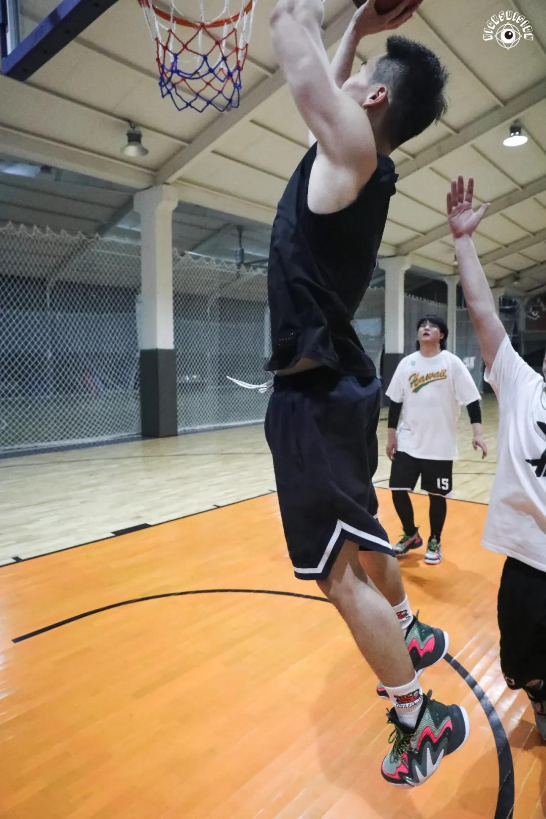 无论是打球还是穿鞋，你都「要疯」一点|KVSN众测