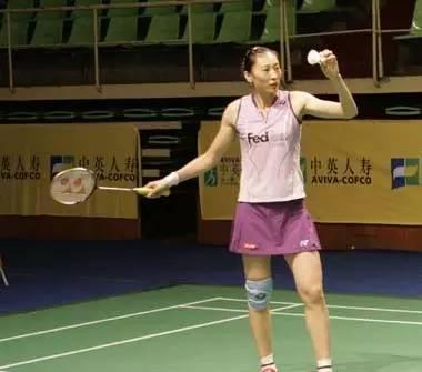 羽毛球高远球的练习方法,羽毛球发高远球练习方法