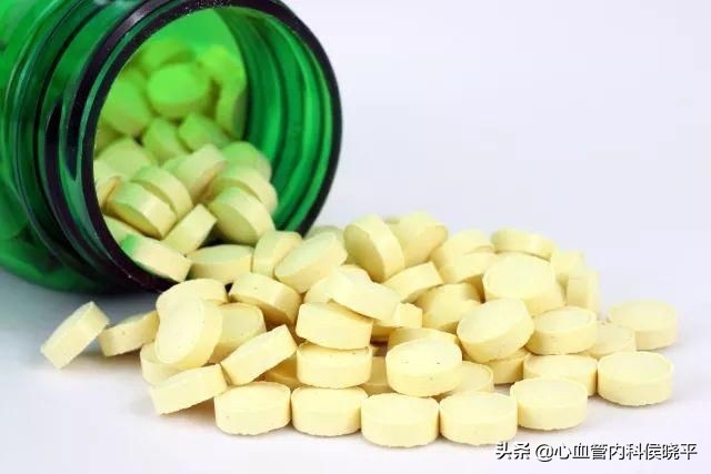 高血压同型半胱氨酸高吃叶酸5mg,高血压同型半胱氨酸吃多少叶酸