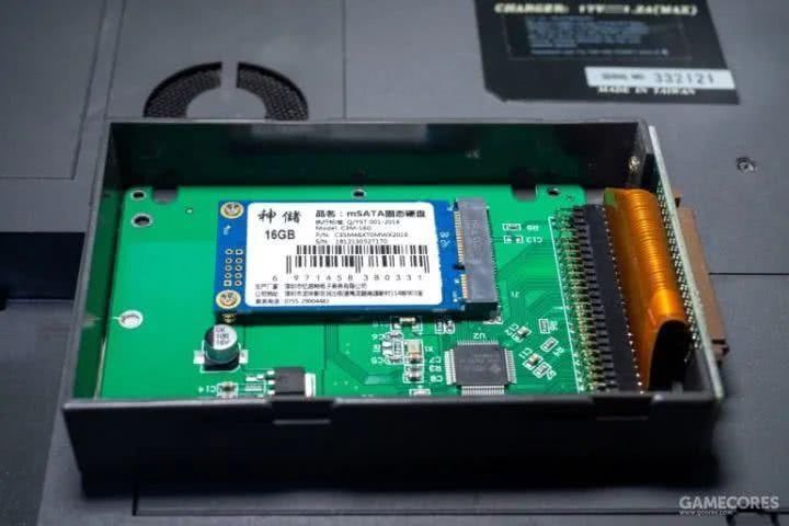 一百多块买个26年前的笔记本,我改了改,还能上网