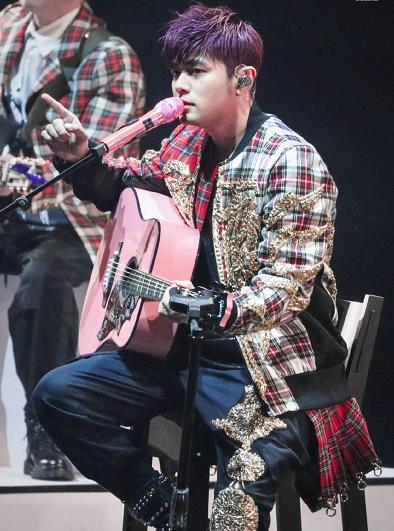 周杰伦烛光音乐会济南,周杰伦在济南奥体中心