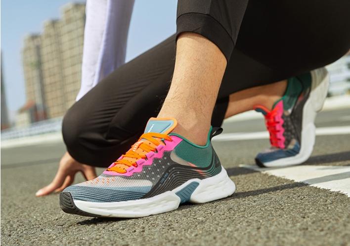 新年焕新，盘点值得入手的国产性价比跑步装备