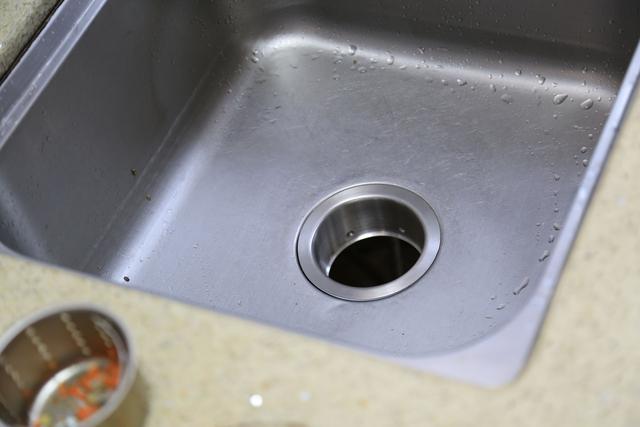 厨余垃圾处理器怎么清理,垃圾处理器堵了怎么清理