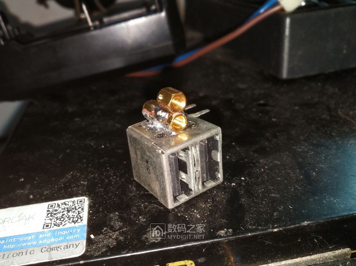 福特嘉年华点烟器插口改u盘,福特嘉年华车上的usb怎么更换