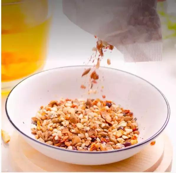 追剧最好吃的小零食,九款好吃不贵的零食种草追剧必备