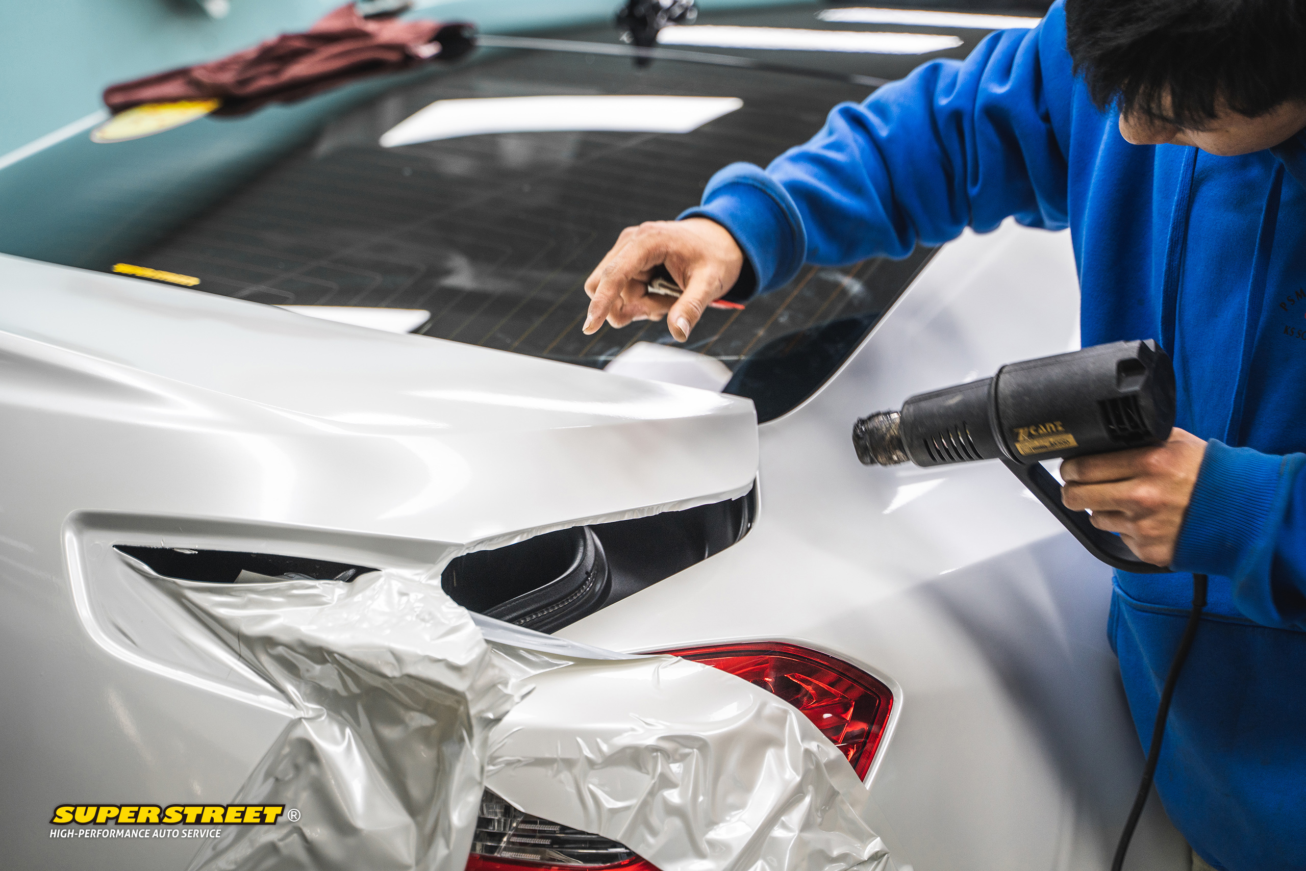 玛莎拉蒂吉博力汽车贴膜改色,superstreet改装