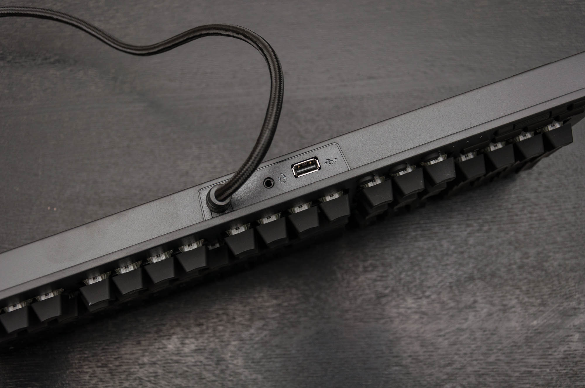 星脉x1银轴键盘开箱,血手光轴机械键盘评测