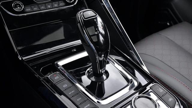 外观大气时尚的海马8S，座椅舒适，内饰精致，值得你拥有