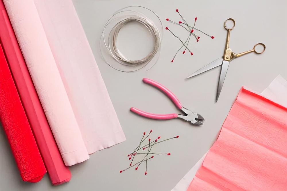 皱纹纸diy手工花朵,手工制作皱纹纸立体花