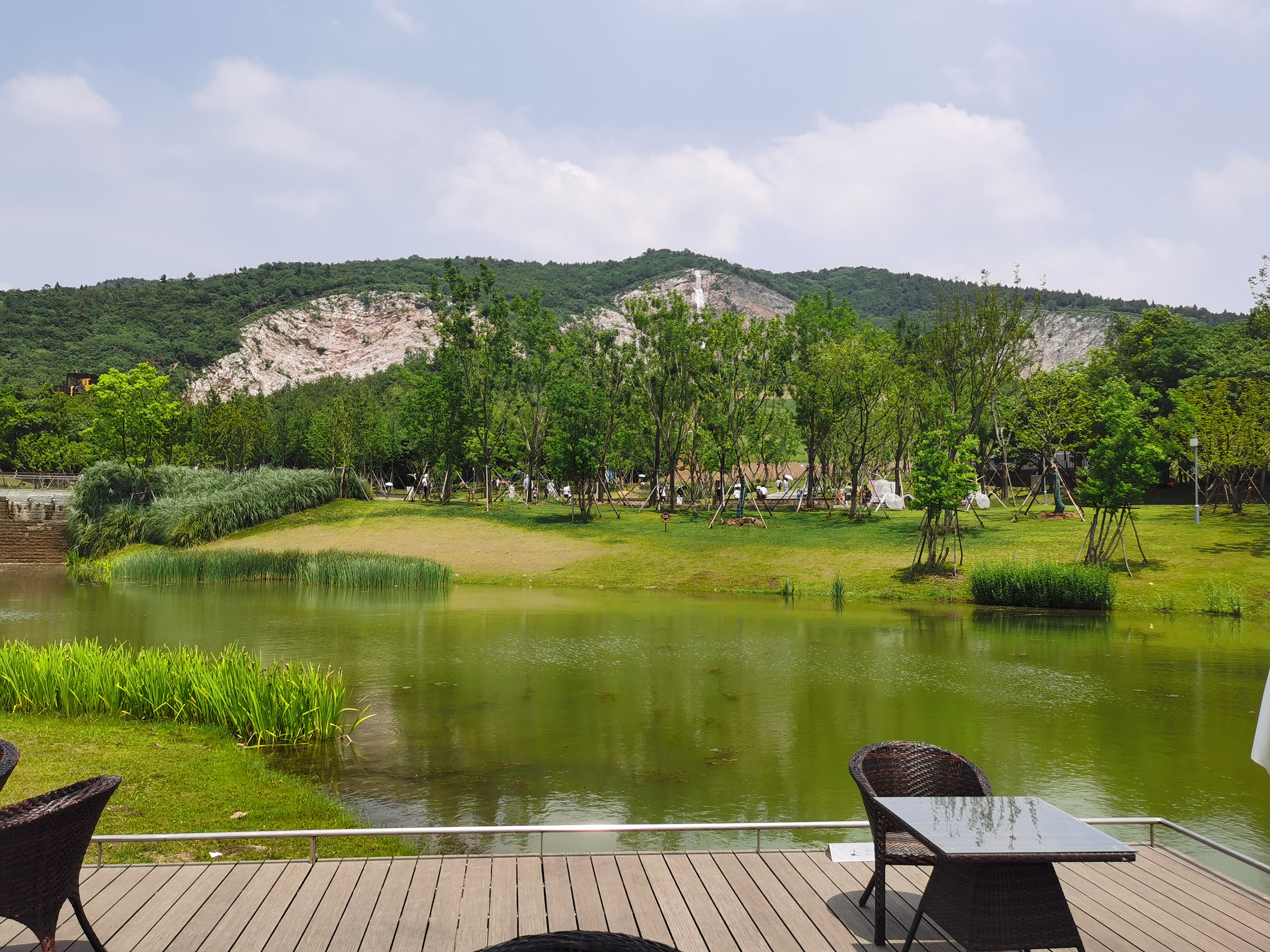 化腐朽为神奇的创作,化腐朽为神奇玉雕作品