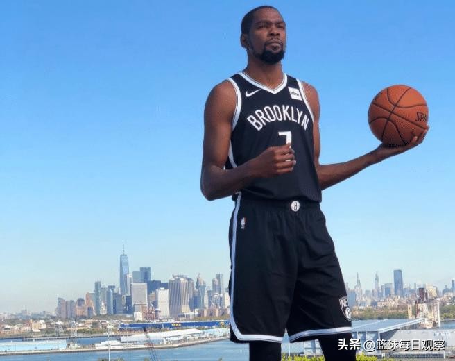 杜兰特暴露真实身高,真实身高终究是瞒不住了