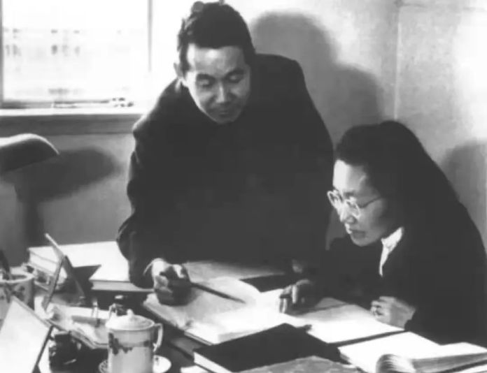 她拒绝诺奖毅然回国，为核事业“消失30年”，临终前捐出毕生积蓄