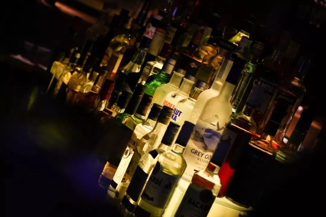 既然年终聚餐躲不掉，那就盘它啊！