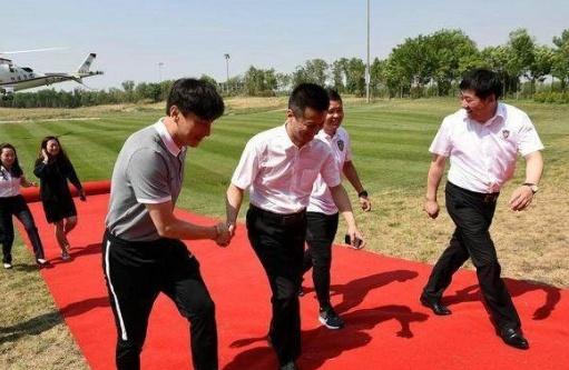 权健老总座驾,权健老板直升机