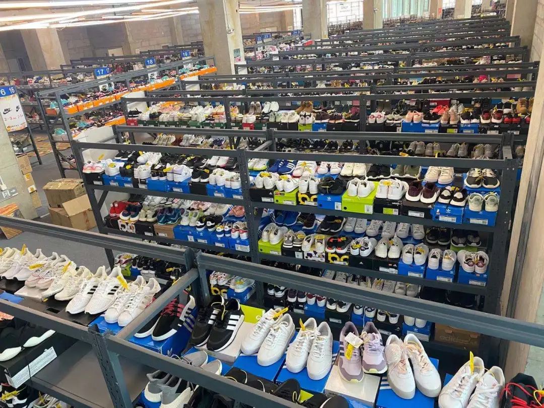 通州人快行动！2021首届大型品牌内购会，100000件大牌低至10元起