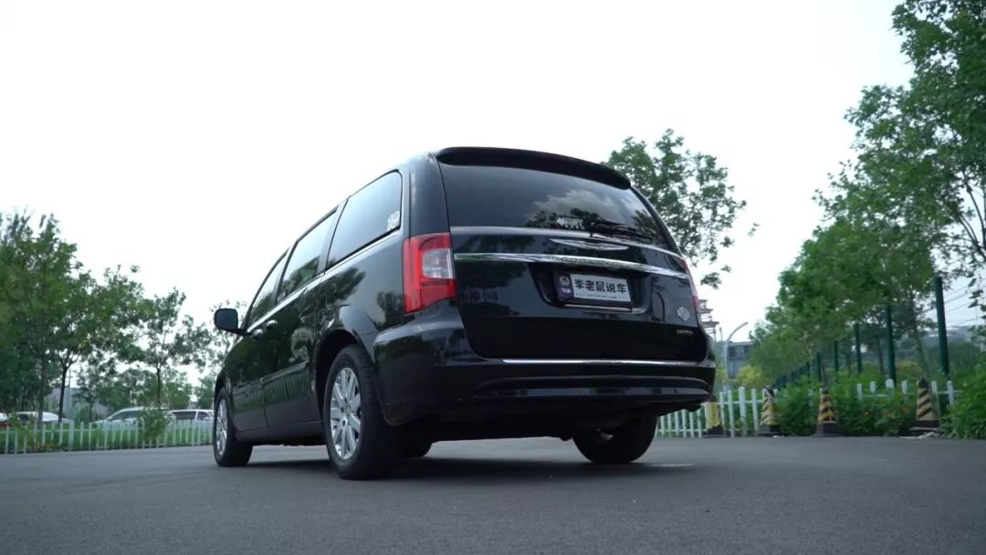 16万的豪华MPV动力充足面子管够，颠覆了我对美系车的看法