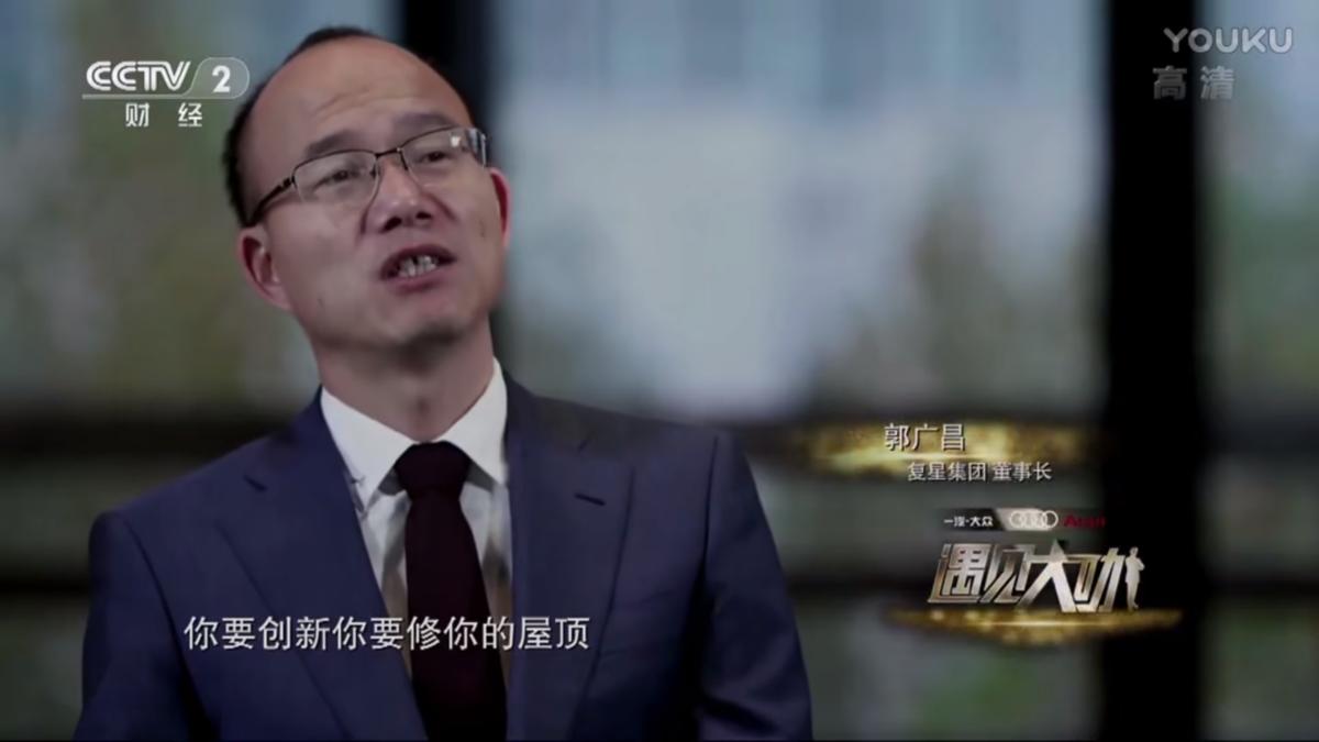 穷小子3万元创业,现在身价超400亿,成为上海首富,却离婚另娶