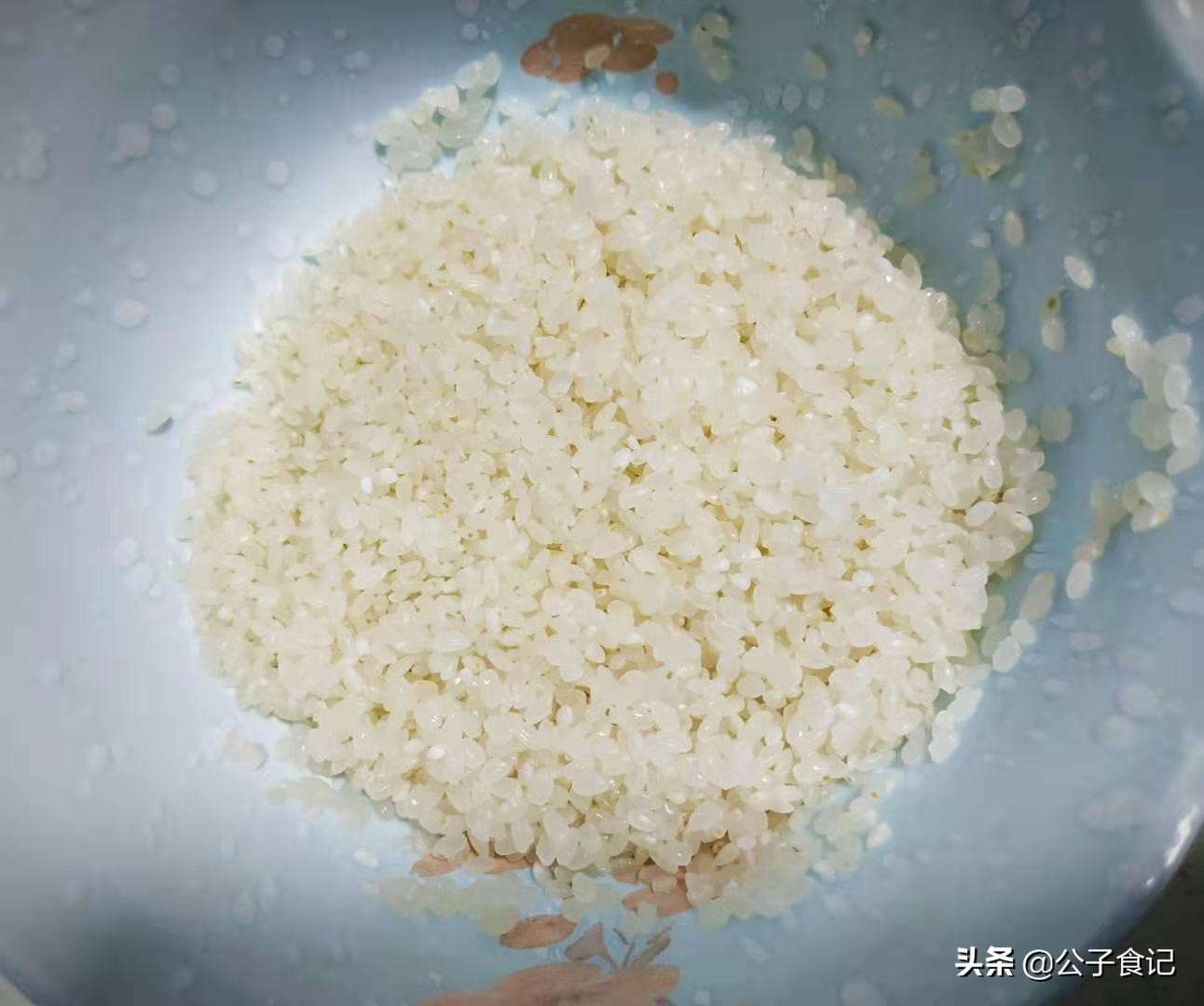 陈米怎样蒸更白透亮,陈米好吃还是新米好吃