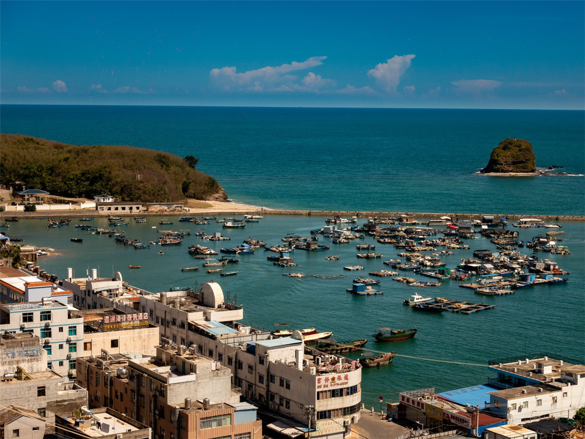 广西北海涠洲岛的火山岛介绍,涠洲岛是中国最年轻的火山岛吗