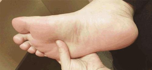 冬季的冷水泡脚好吗,冬季泡脚的最佳时间和温度