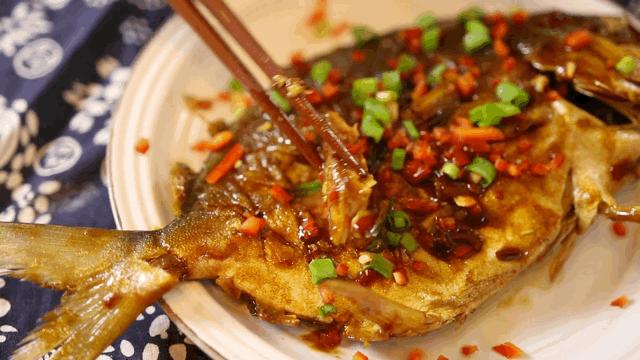 鲳鱼这样做才好吃不煎不炸不清蒸,清蒸鲳鱼最简单的做法第一美食