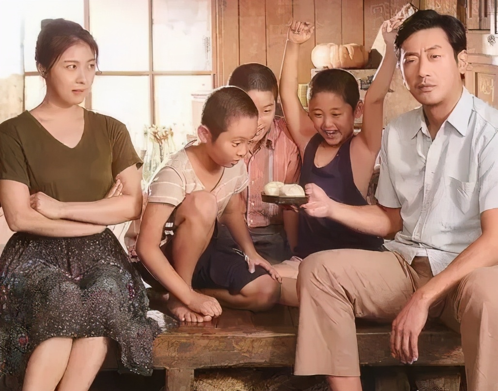 读懂许三观卖血记,许三观父爱到底有多伟大