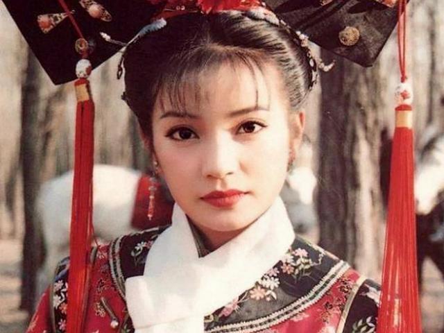 还珠格格二十年后重聚瞬间泪奔,还珠格格20年后重聚的相片