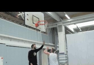 上篮老是上不进？看看这个教程，轻松避开对手的盖帽！