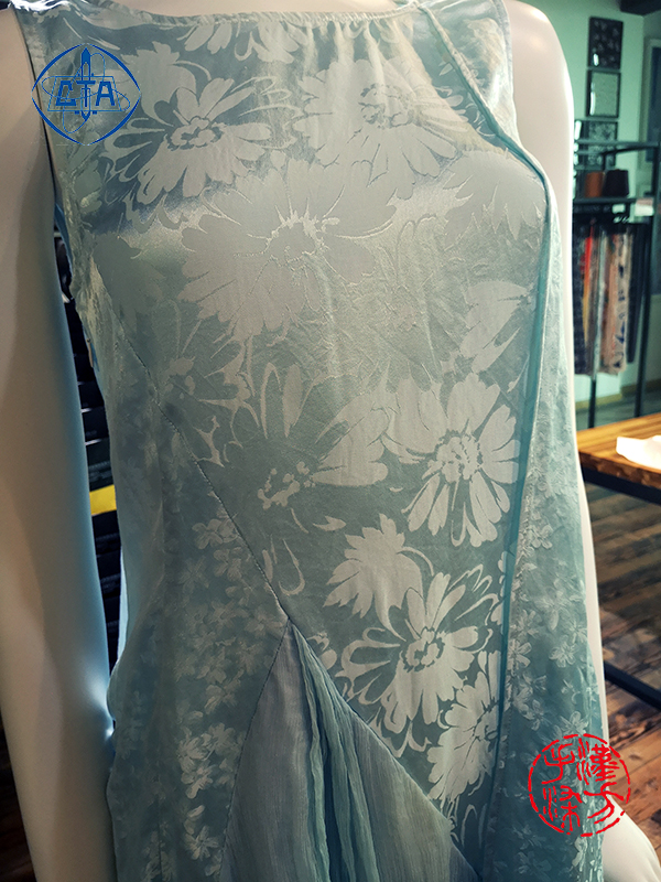 植物染桑蚕丝希赛尔交织缎时装欣赏