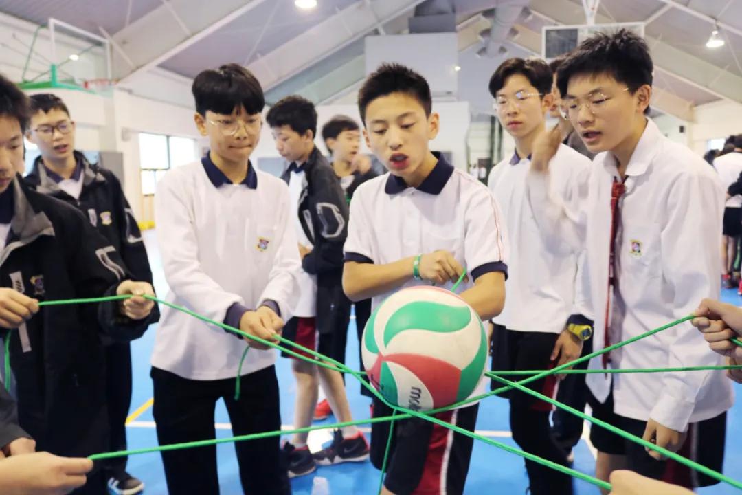 为了孩子上学不得不搬进城里,为了孩子上学全家搬到西安