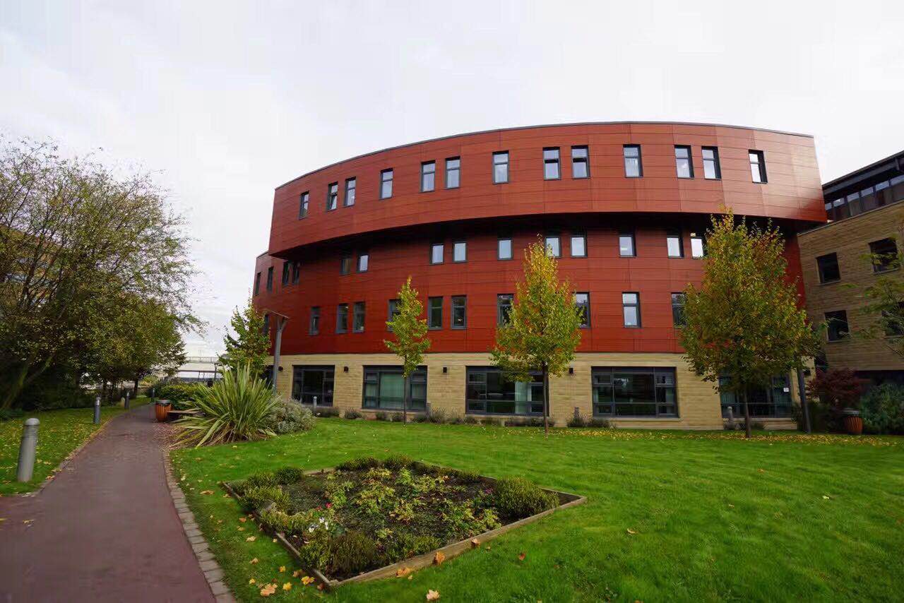 读懂英博夏尔大学,也不是很难