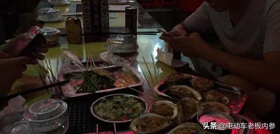 做电动车导购怎么样,电动车销售员卖一辆能挣多少钱