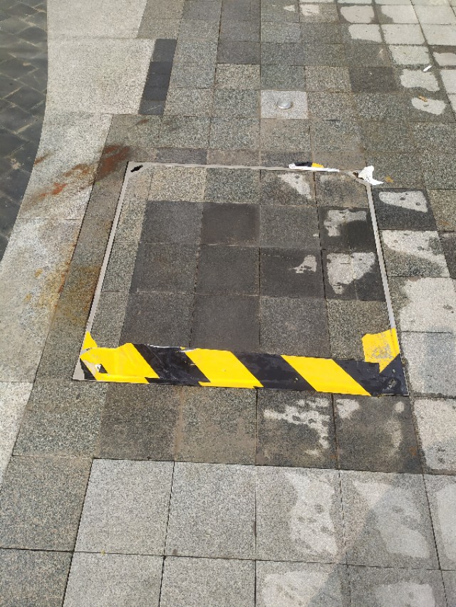 写字楼前别致的小景观