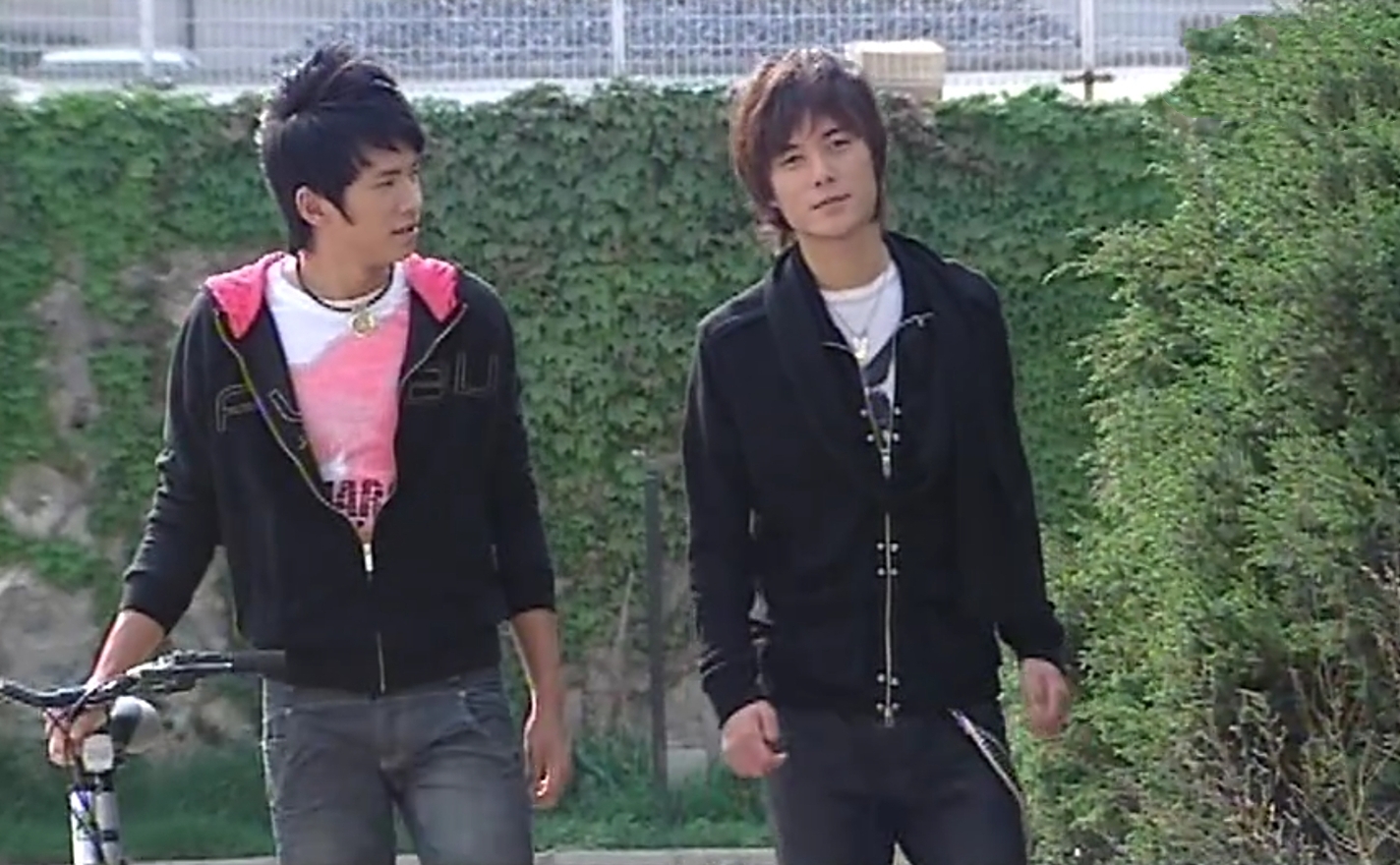 铠甲勇士坤中和西钊碰到异能兽,铠甲勇士西钊知道坤中身份哪一集