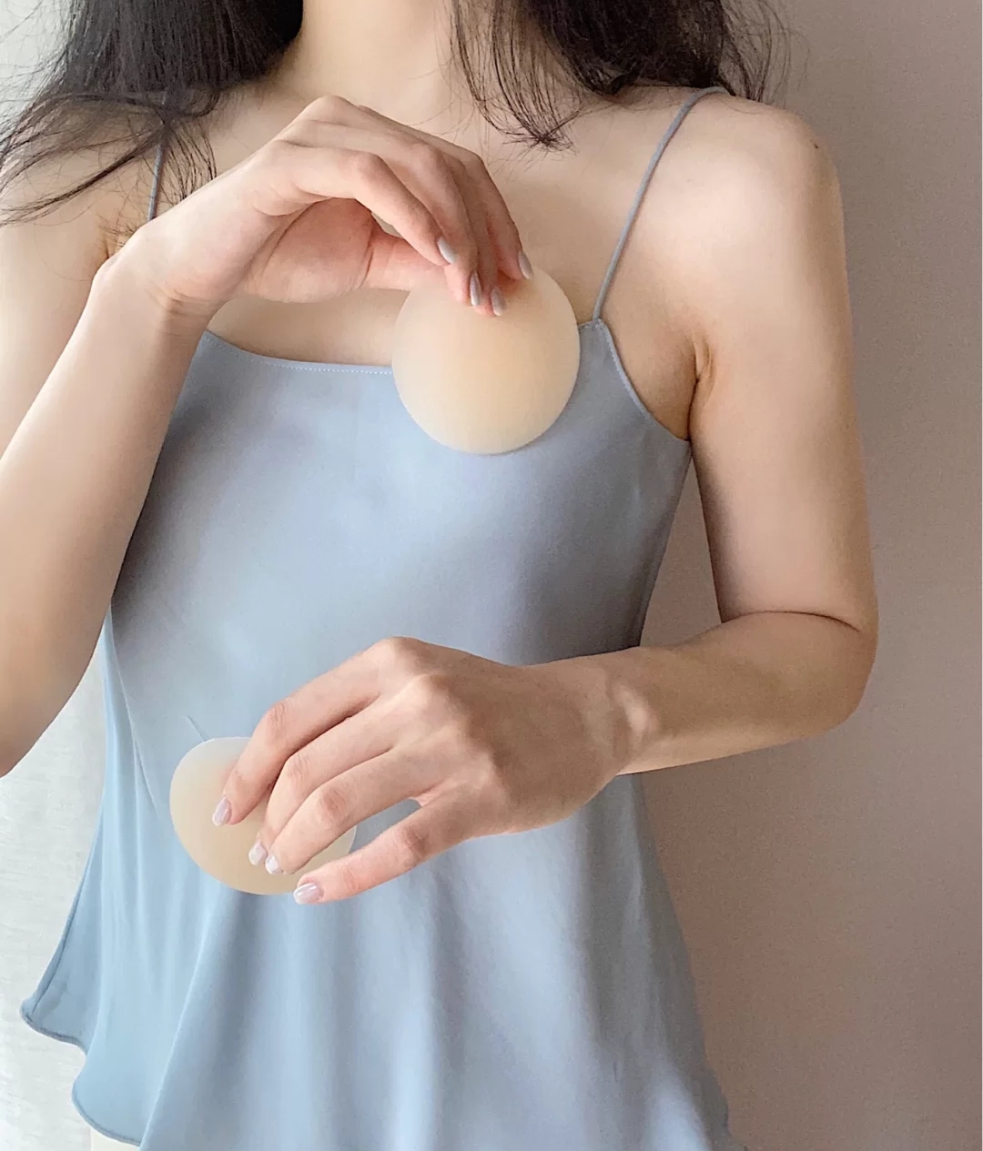 女生夏天的“小秘密”：胸贴太闷，无痕裤不隐形，你知道几个？