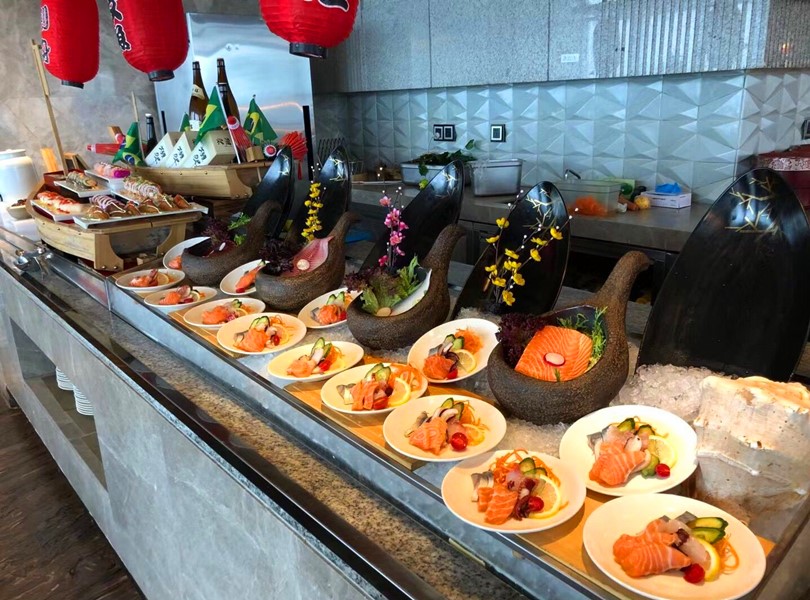 自助餐为啥总是吃几口就饱了,自助餐为什么一吃就饱了