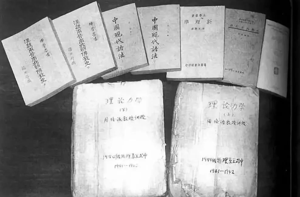 仅8年时间，他就带着这所“破烂学校”攀上了中国高校的珠峰