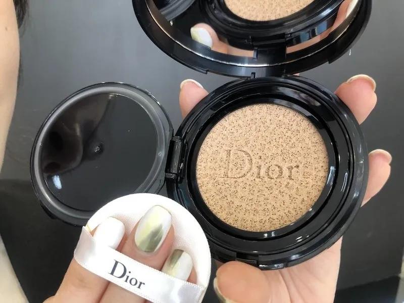 dior小羊皮气垫和ysl羽毛气垫,dior新款花秘气垫