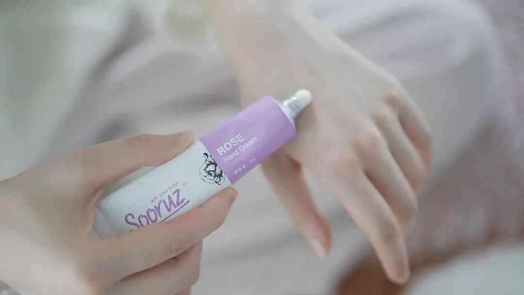 手干燥粗糙手纹深用什么护肤产品,可以改善手纹粗糙的护手霜