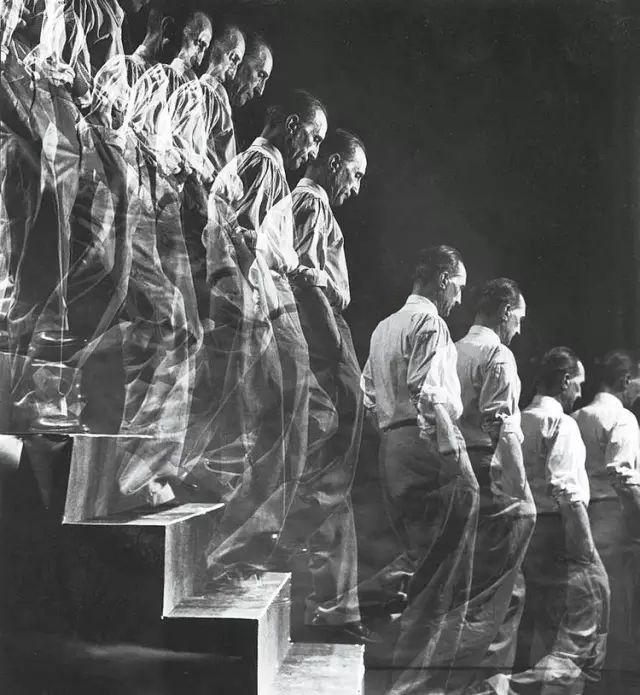 杜尚如是说：艺术要么是剽窃，要么是革命