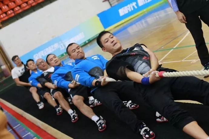 世警会赛程表,世警会比赛首日