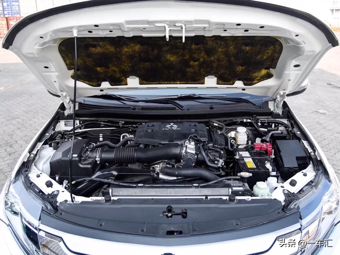 七座四驱非承载,三菱新一代帕杰罗劲畅,网友:比普拉多帅多了