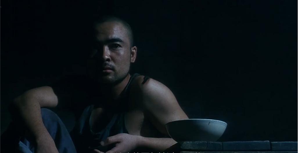 农村女人被家暴老人拿出两百万,农村女人被家暴老板拿出200万