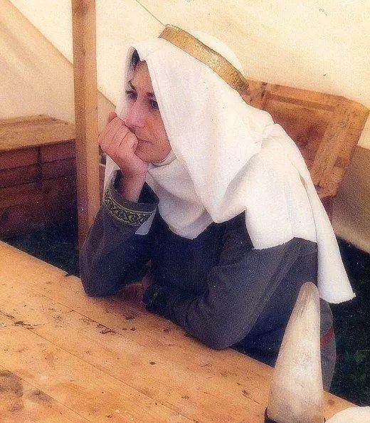 英国15-20世纪大变化女性服装,中世纪绝美服装