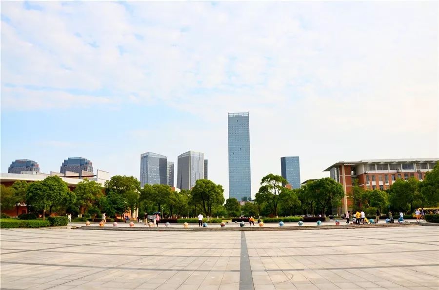 厉害了我的大学!100张图告诉你,有一种青春叫瑶湖高校!