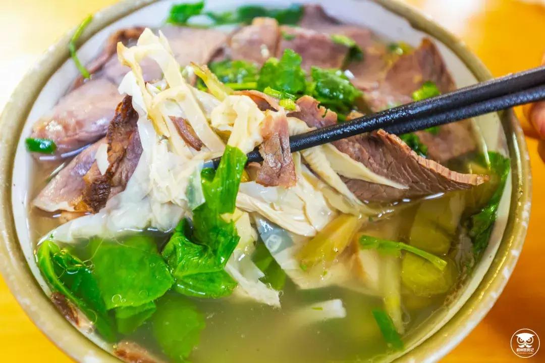 开了三十多年的麻辣烫店,为什么现在的米线店口味都很重