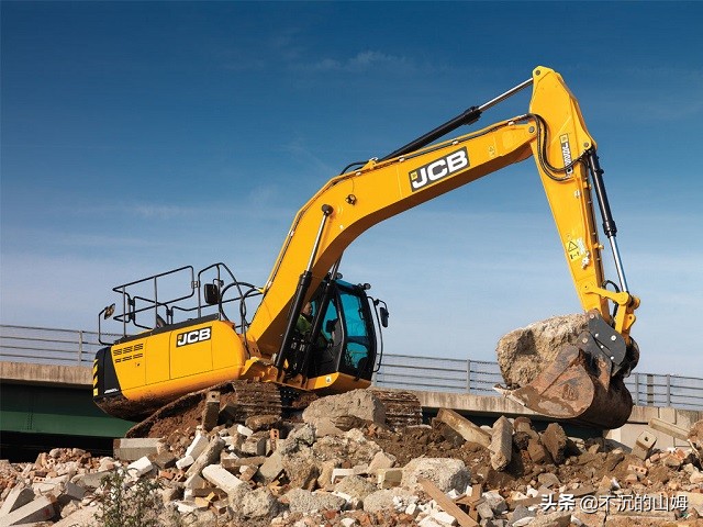 挖掘机世界十大名牌,国内挖掘机品牌排名