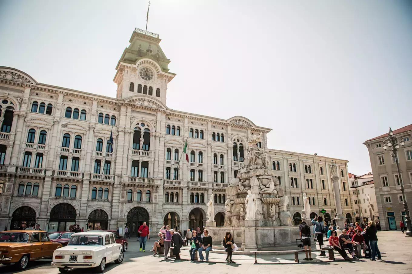 环球蜜月的小两口，免费上了一座价值8亿欧元的邮轮