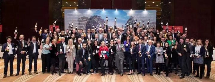 比你优秀的人还比你努力人民日报,比你优秀的人还比你努力毒鸡汤