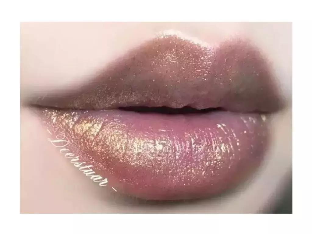 口红叠涂方法这样涂更显唇形,记住所有口红色号